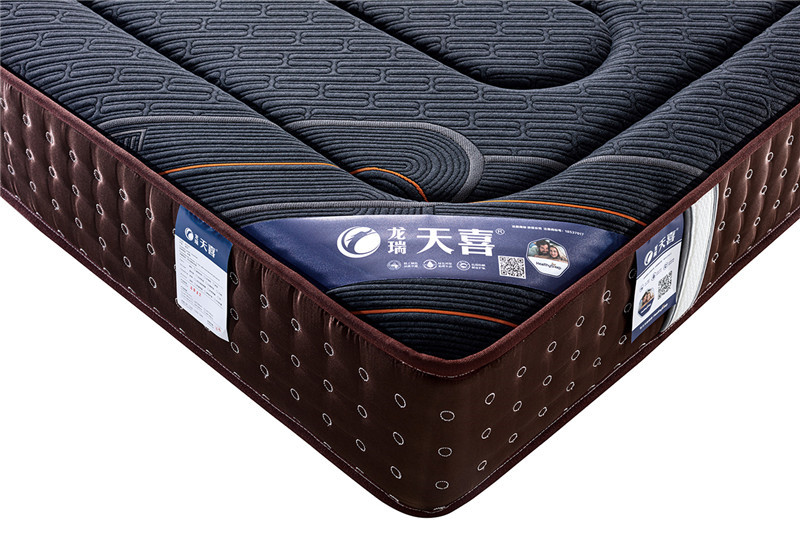 为什么床垫也需要“呼吸”？探究床垫内部通风结构、湿度调节原理与预防潮霉的居家材料科学知识
