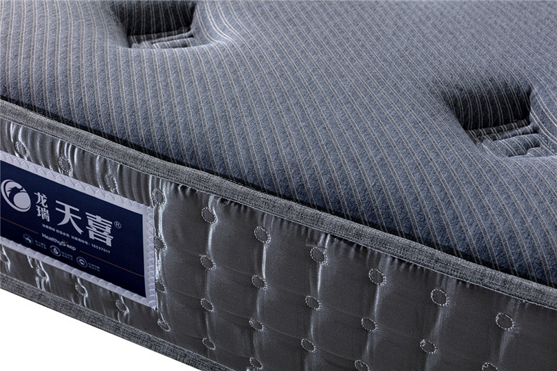 床垫里的隐形世界：科普尘螨、微生物定殖与过敏原控制，探索健康睡眠的清洁与养护科学指南